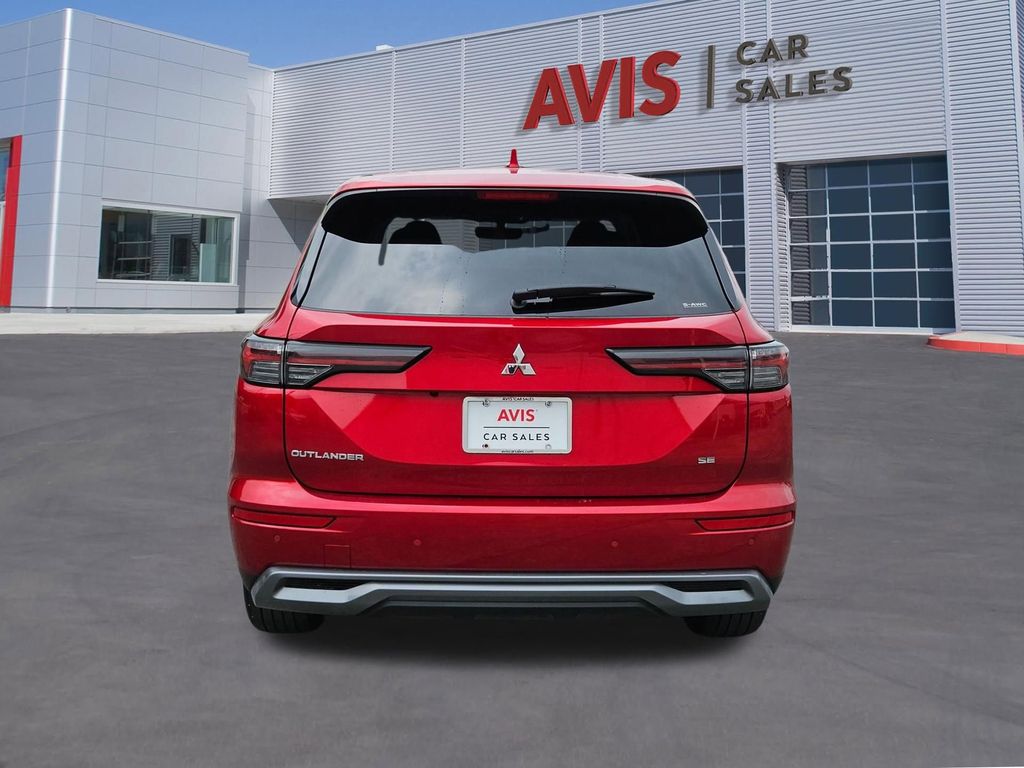 Thumbnail: 2025 Mitsubishi Outlander - 5