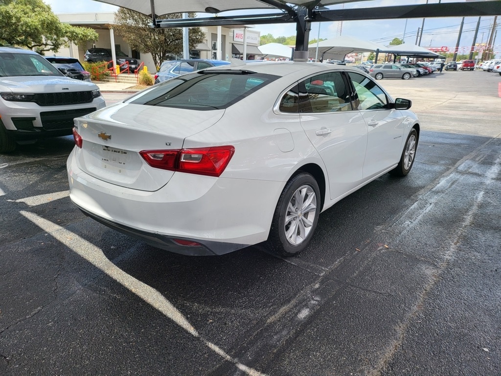 Thumbnail: 2023 Chevrolet Malibu - 2