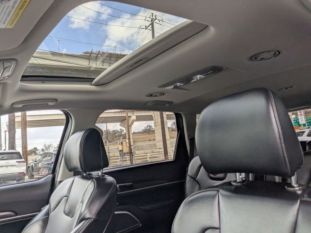 Thumbnail: 2025 Kia Telluride - 14