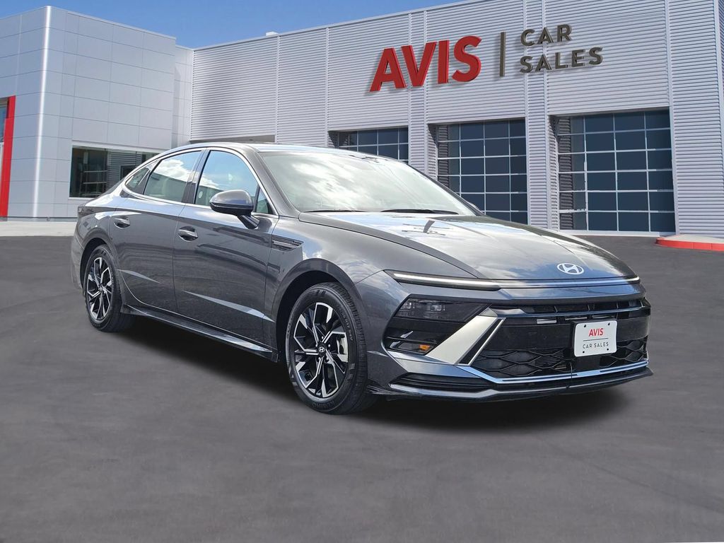 2025 Hyundai Sonata SEL - Photo 3