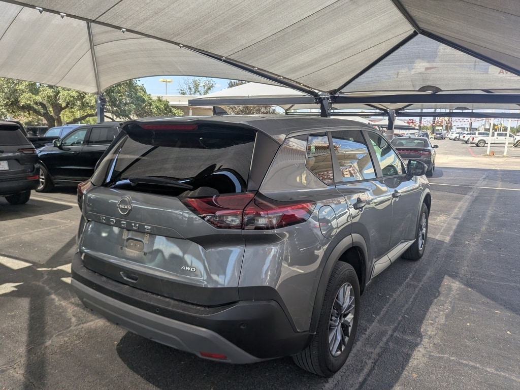 Thumbnail: 2023 Nissan Rogue - 8