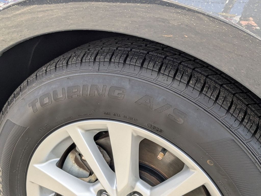 Thumbnail: 2025 Toyota Camry - 31