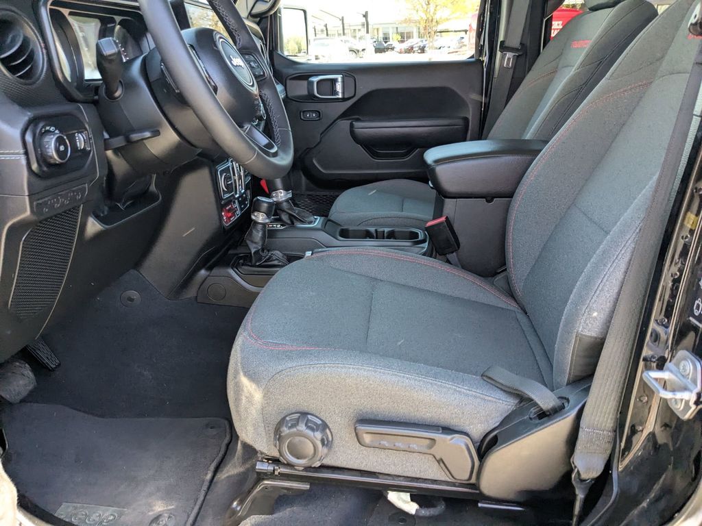 Thumbnail: 2025 Jeep Wrangler - 11