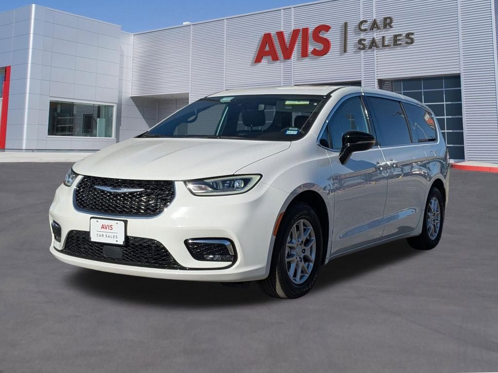 Thumbnail: 2025 Chrysler Pacifica - 1