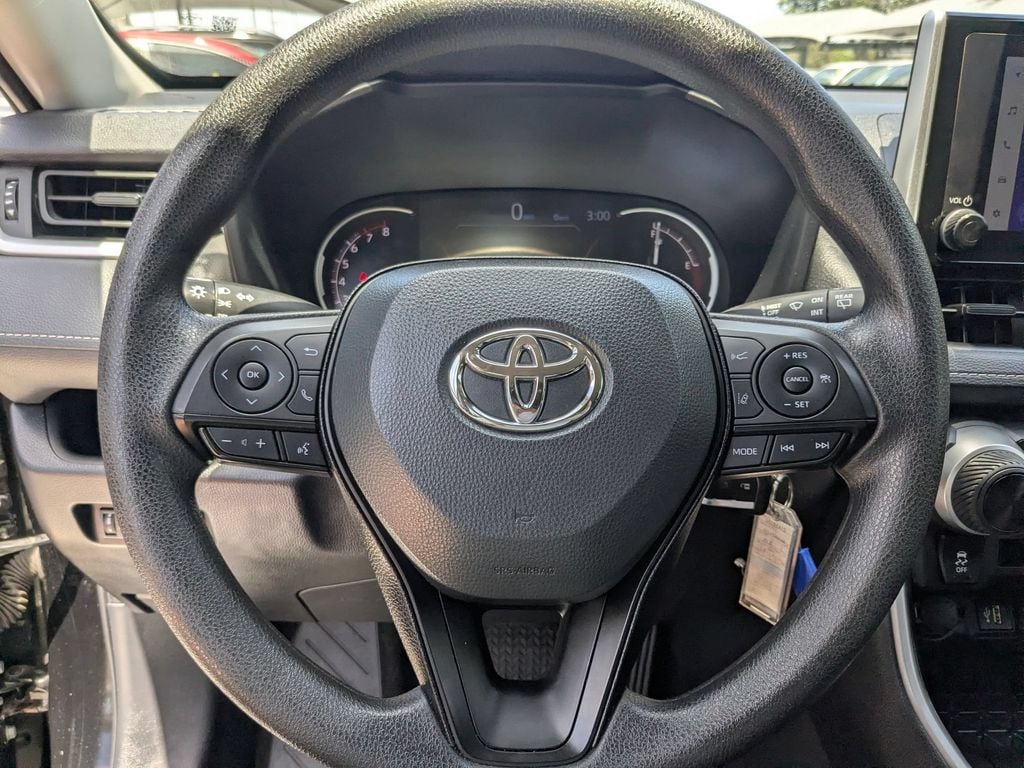 Thumbnail: 2025 Toyota RAV4 - 16