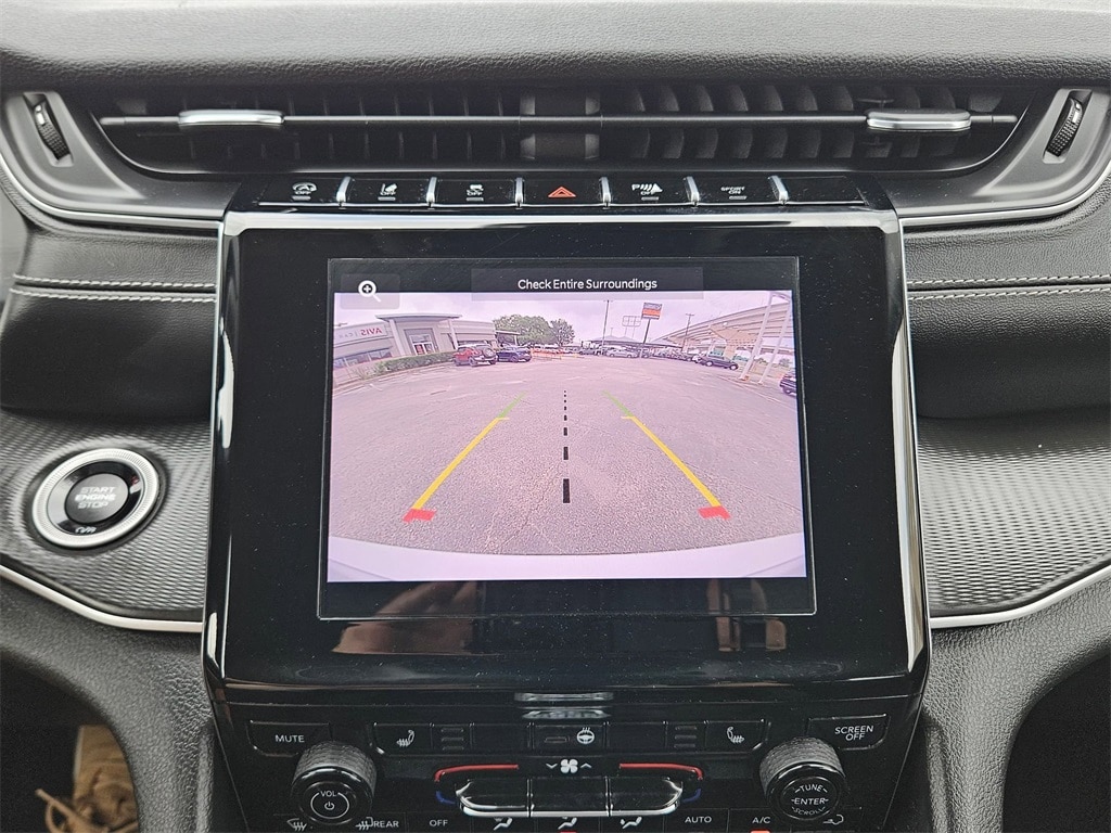 2023 Jeep Grand Cherokee Laredo 21