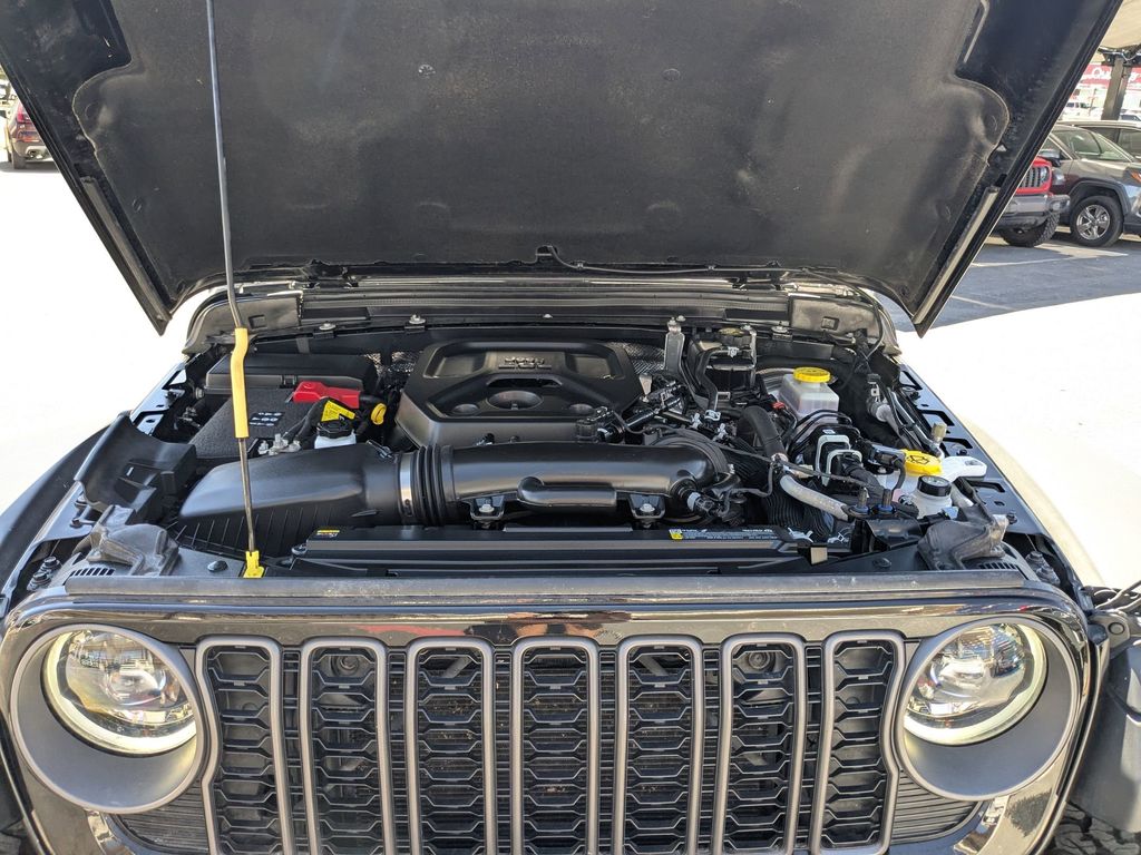 Thumbnail: 2025 Jeep Wrangler - 27