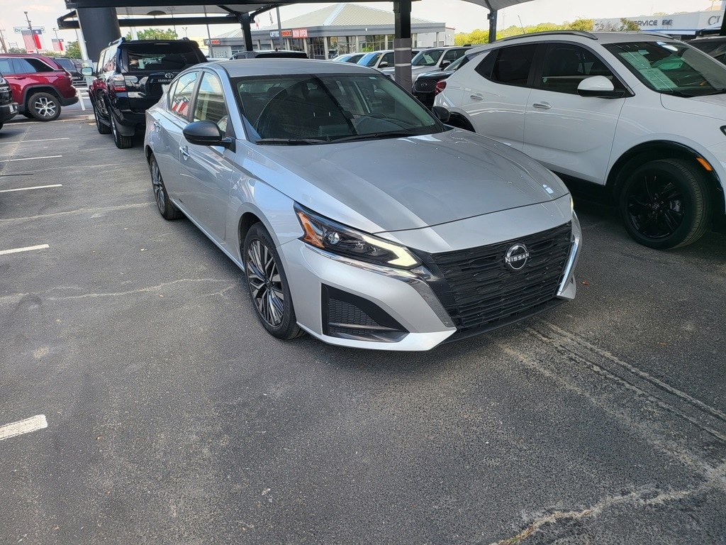 Thumbnail: 2024 Nissan Altima - 3