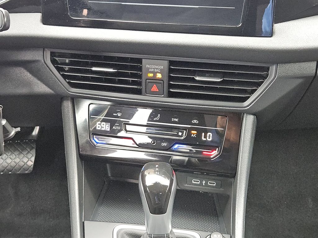 Thumbnail: 2025 Volkswagen Jetta - 22