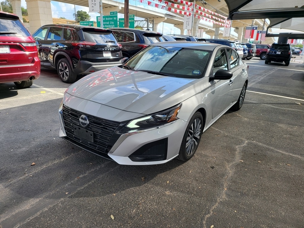 Thumbnail: 2024 Nissan Altima - 8