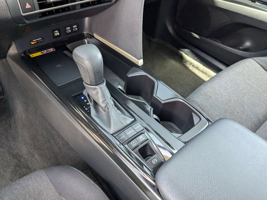 Thumbnail: 2025 Toyota Camry - 21