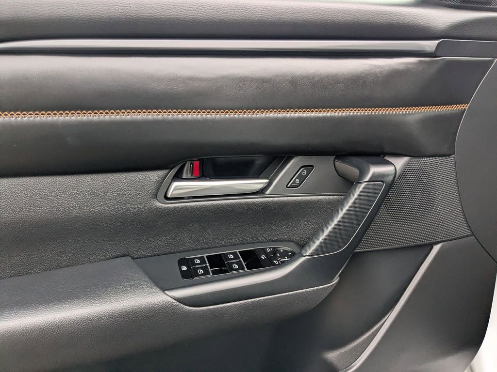 Thumbnail: 2025 Mazda CX-50 - 14