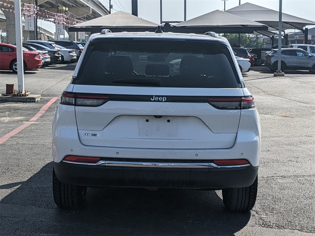 Thumbnail: 2023 Jeep Grand Cherokee - 6
