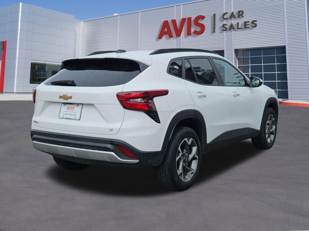 Thumbnail: 2025 Chevrolet Trax - 6