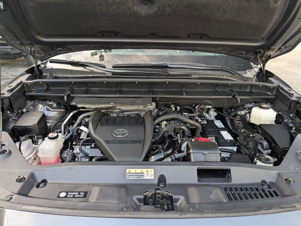 Thumbnail: 2024 Toyota Highlander - 23