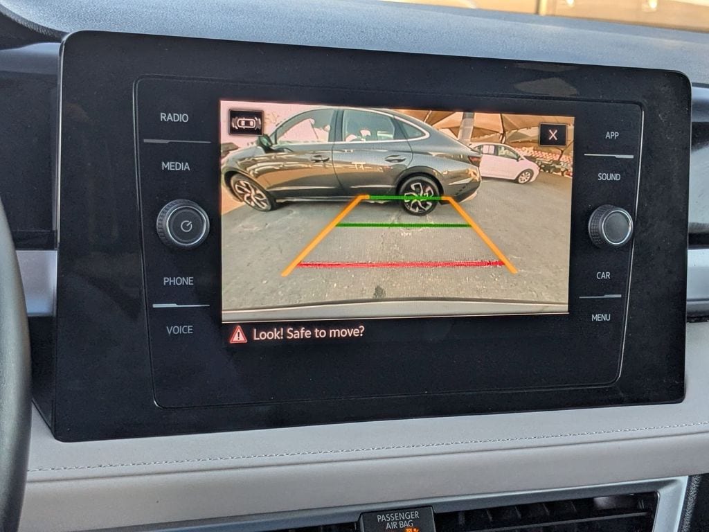 Thumbnail: 2025 Volkswagen Taos - 20