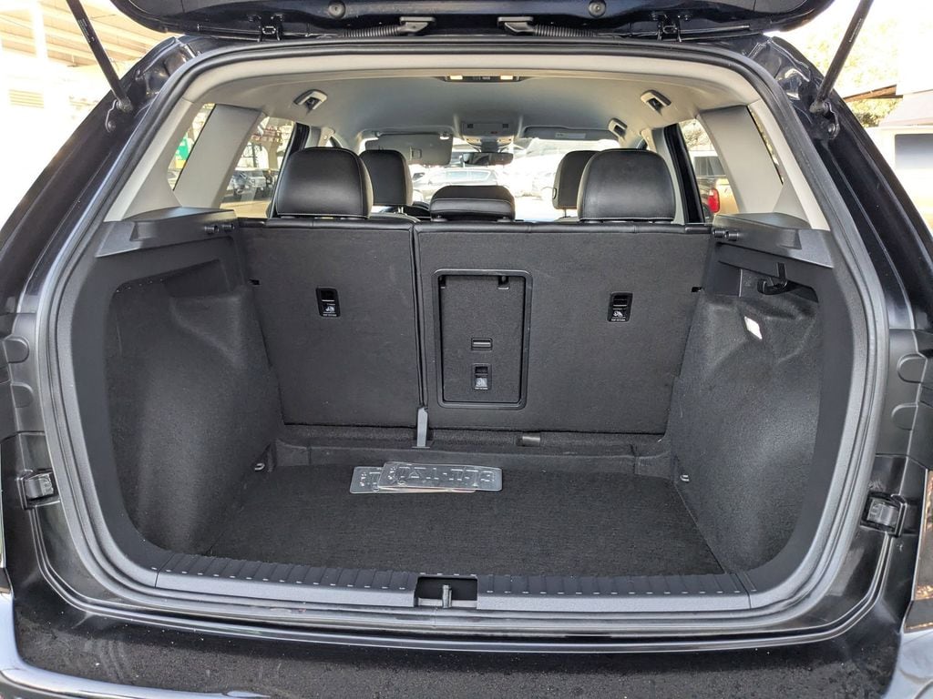 Thumbnail: 2025 Volkswagen Taos - 25