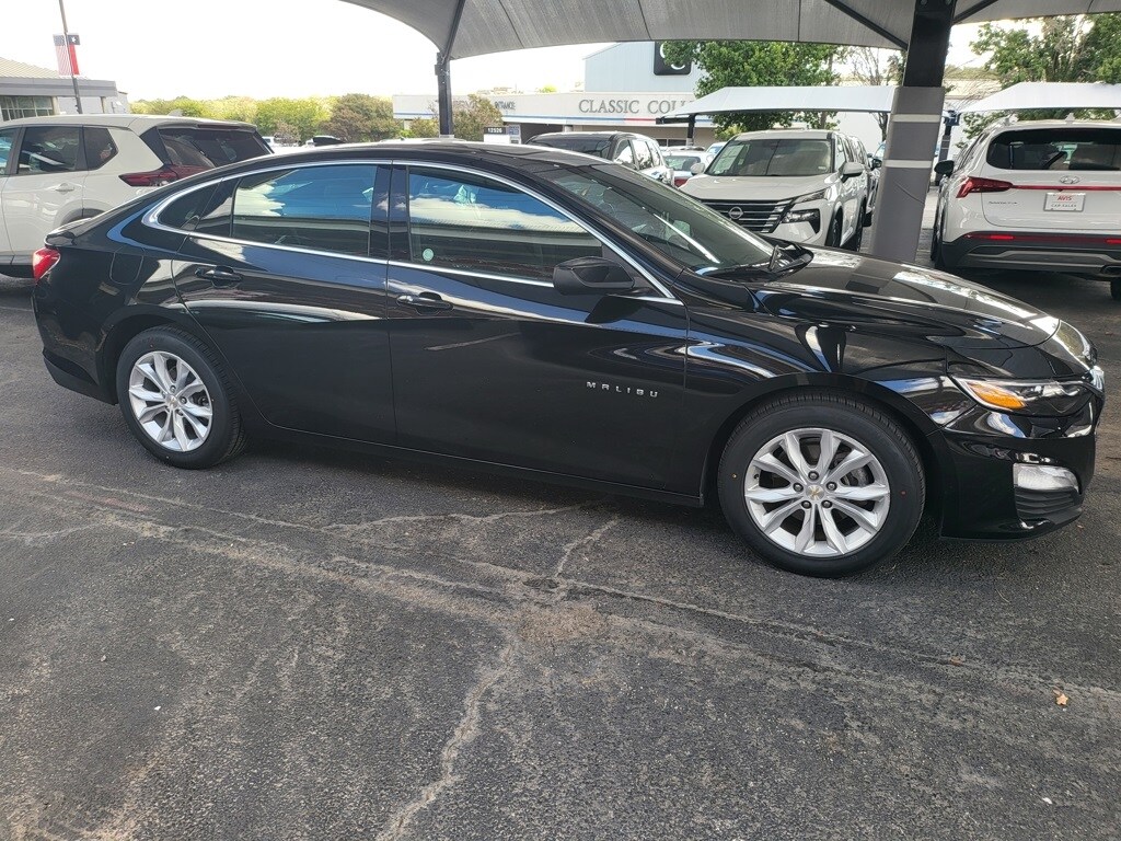 Thumbnail: 2024 Chevrolet Malibu - 6