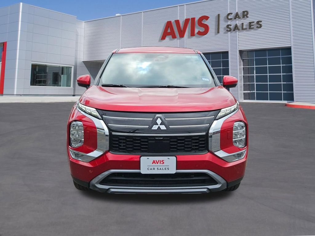 Thumbnail: 2025 Mitsubishi Outlander - 10