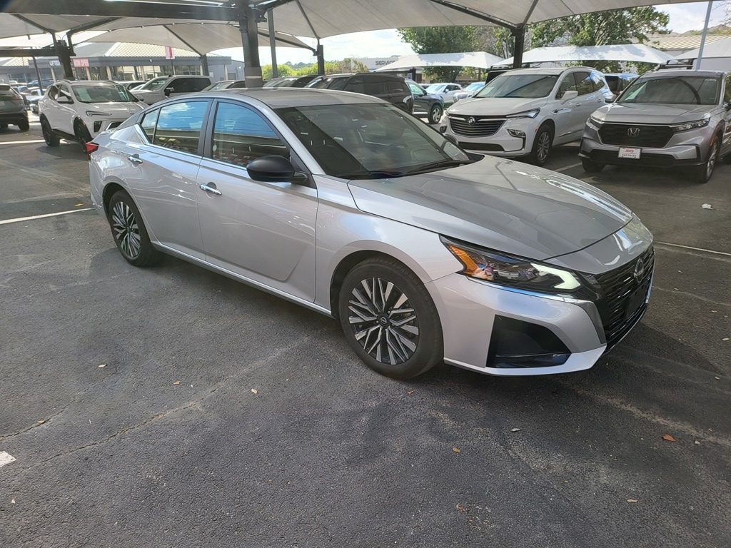 Thumbnail: 2024 Nissan Altima - 3