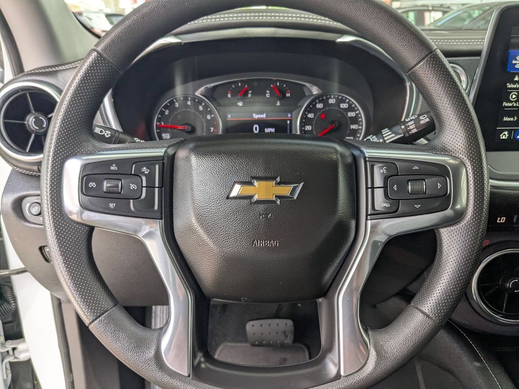 Thumbnail: 2025 Chevrolet Blazer - 16