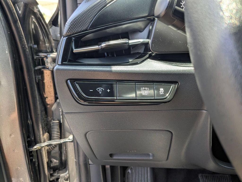 Thumbnail: 2025 Kia Niro - 22
