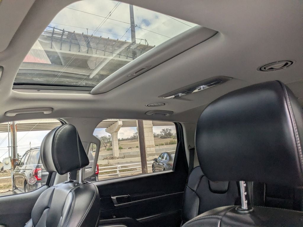 Thumbnail: 2025 Kia Telluride - 17