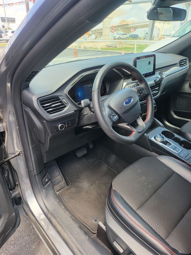 Thumbnail: 2025 Ford Escape - 3