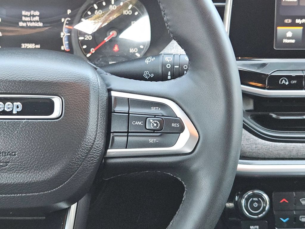 2025 Jeep Compass Latitude - Photo 25