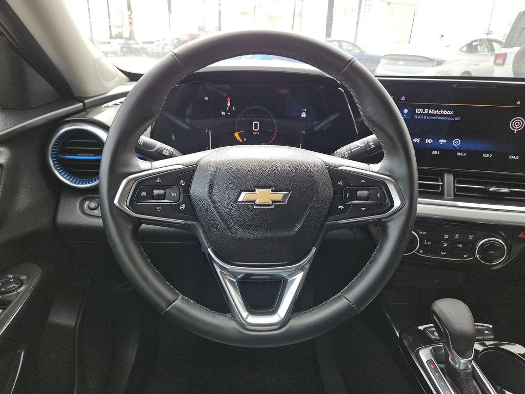 Thumbnail: 2025 Chevrolet Trax - 24