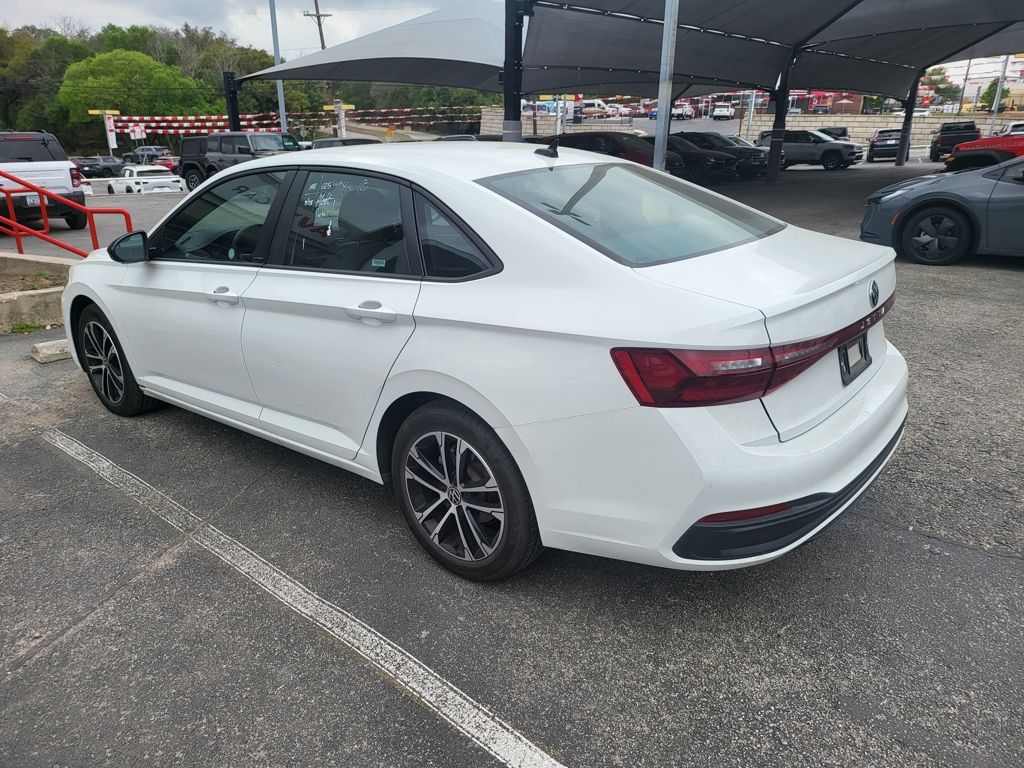 Thumbnail: 2025 Volkswagen Jetta - 11