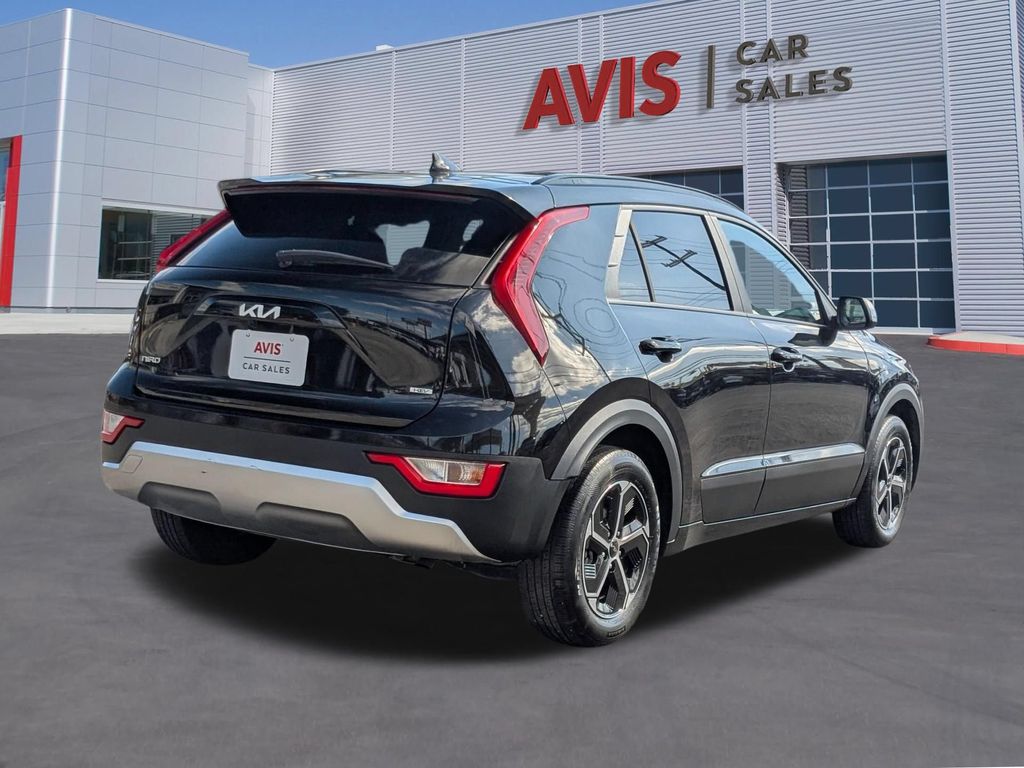 Thumbnail: 2025 Kia Niro - 6