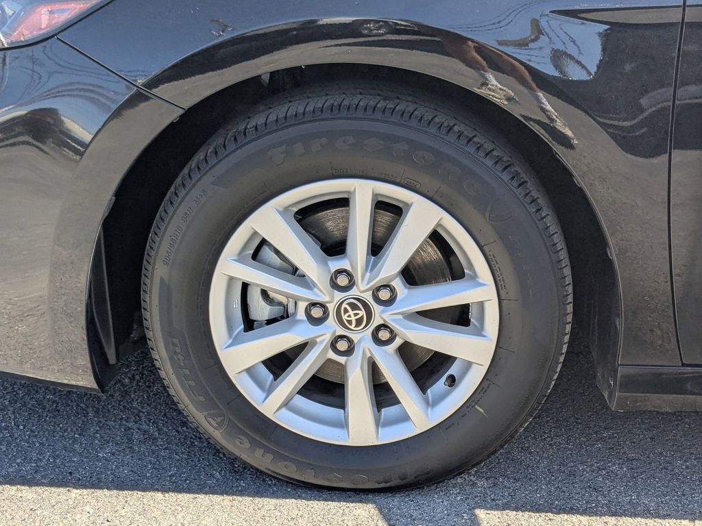 Thumbnail: 2025 Toyota Camry - 28