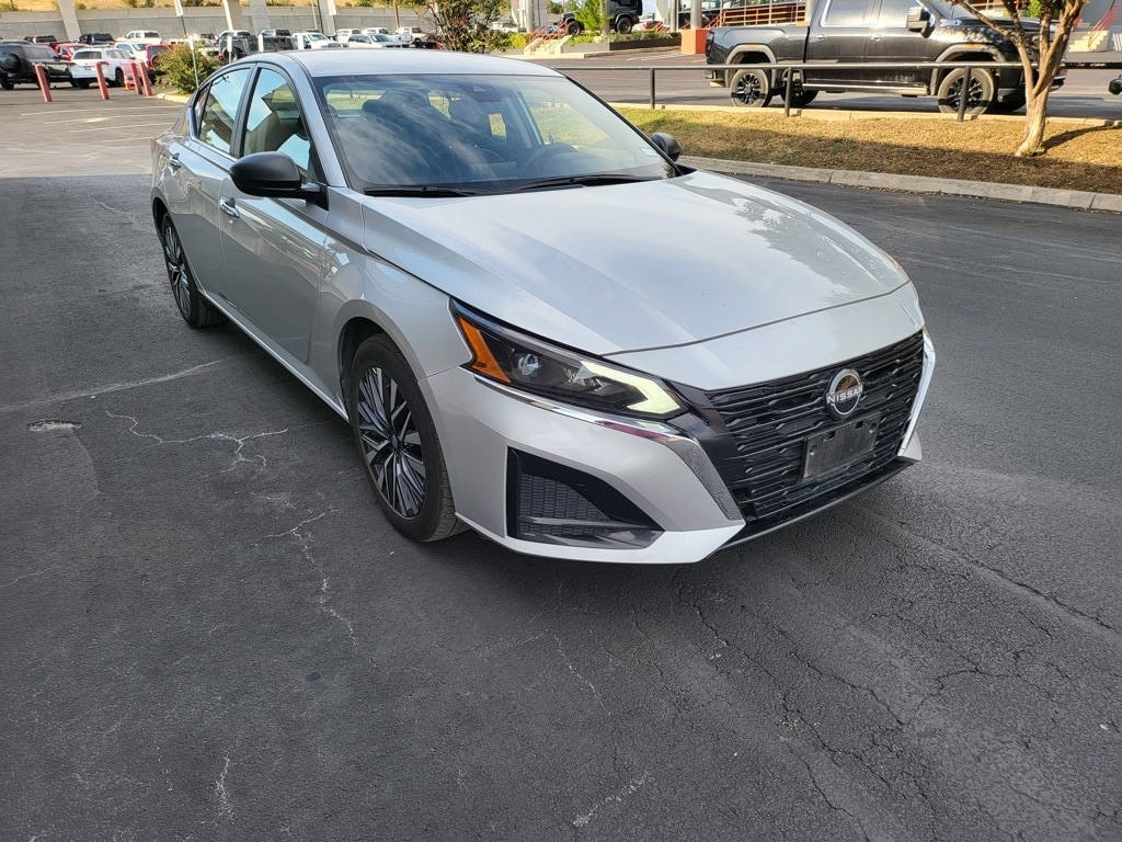 Thumbnail: 2024 Nissan Altima - 5