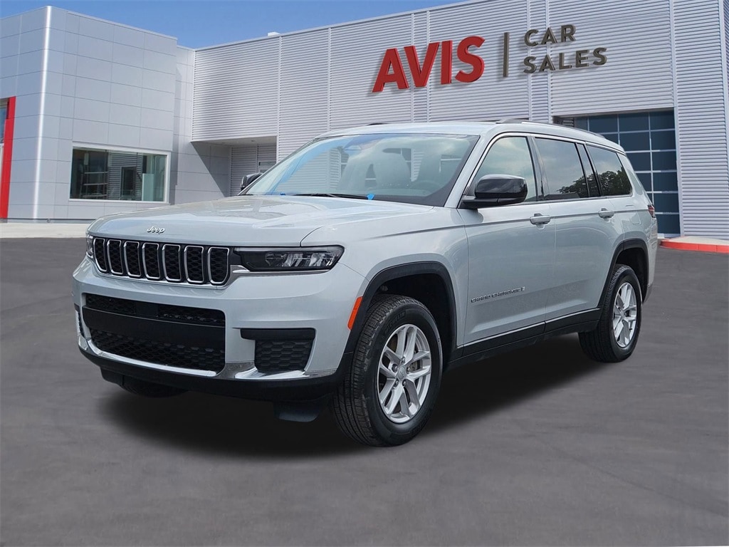 2023 Jeep Grand Cherokee Laredo Hero Image