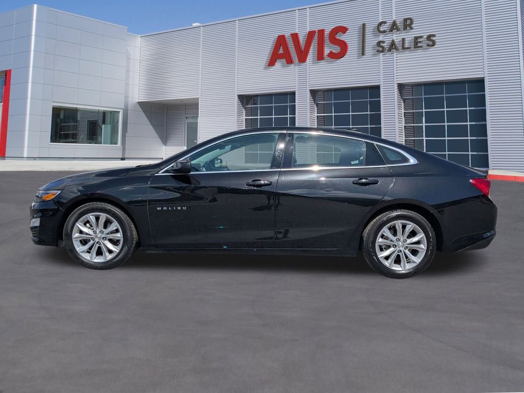 2024 Chevrolet Malibu 1LT photo 2