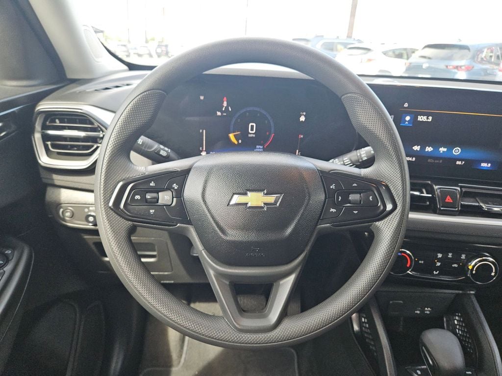 Thumbnail: 2025 Chevrolet TrailBlazer - 23