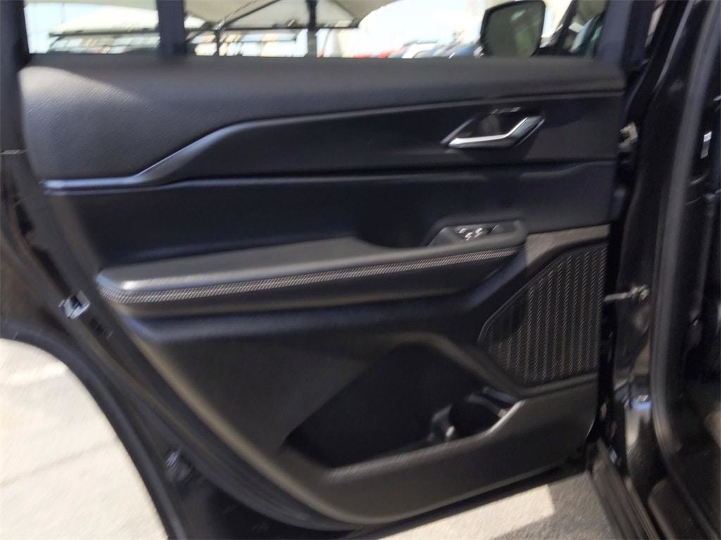 Thumbnail: 2024 Jeep Grand Cherokee L - 23