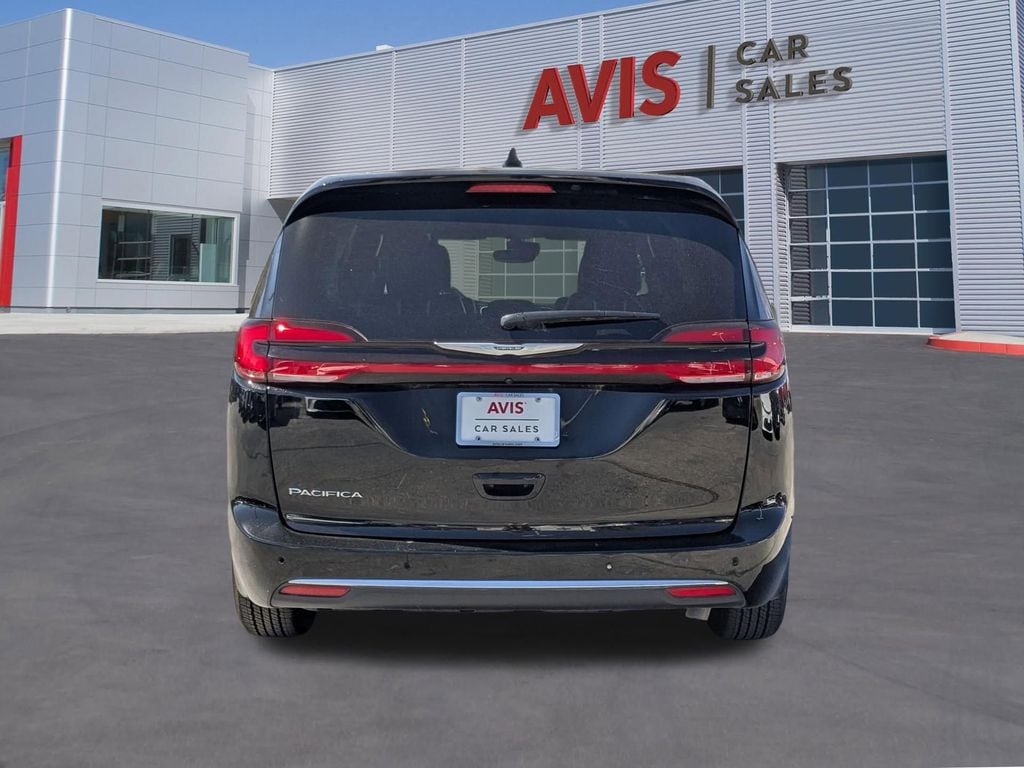 Thumbnail: 2025 Chrysler Pacifica - 5