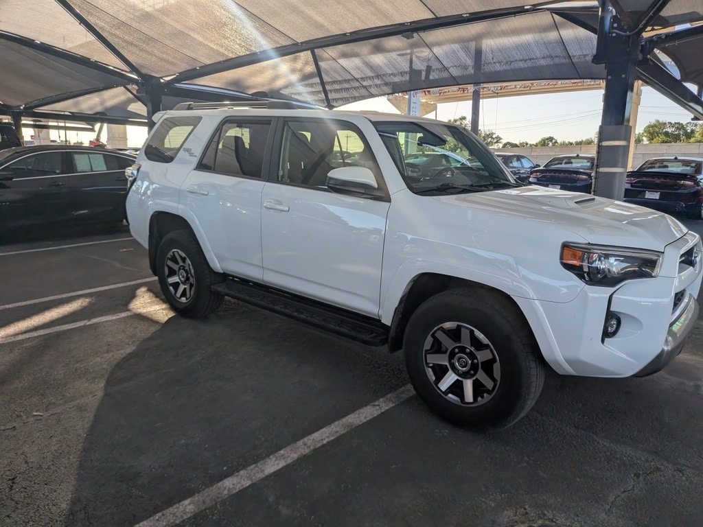 Thumbnail: 2024 Toyota 4Runner - 8