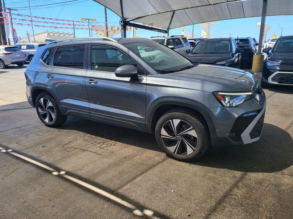 Thumbnail: 2025 Volkswagen Taos - 14