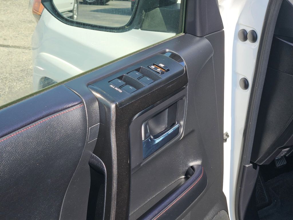 Thumbnail: 2024 Toyota 4Runner - 15