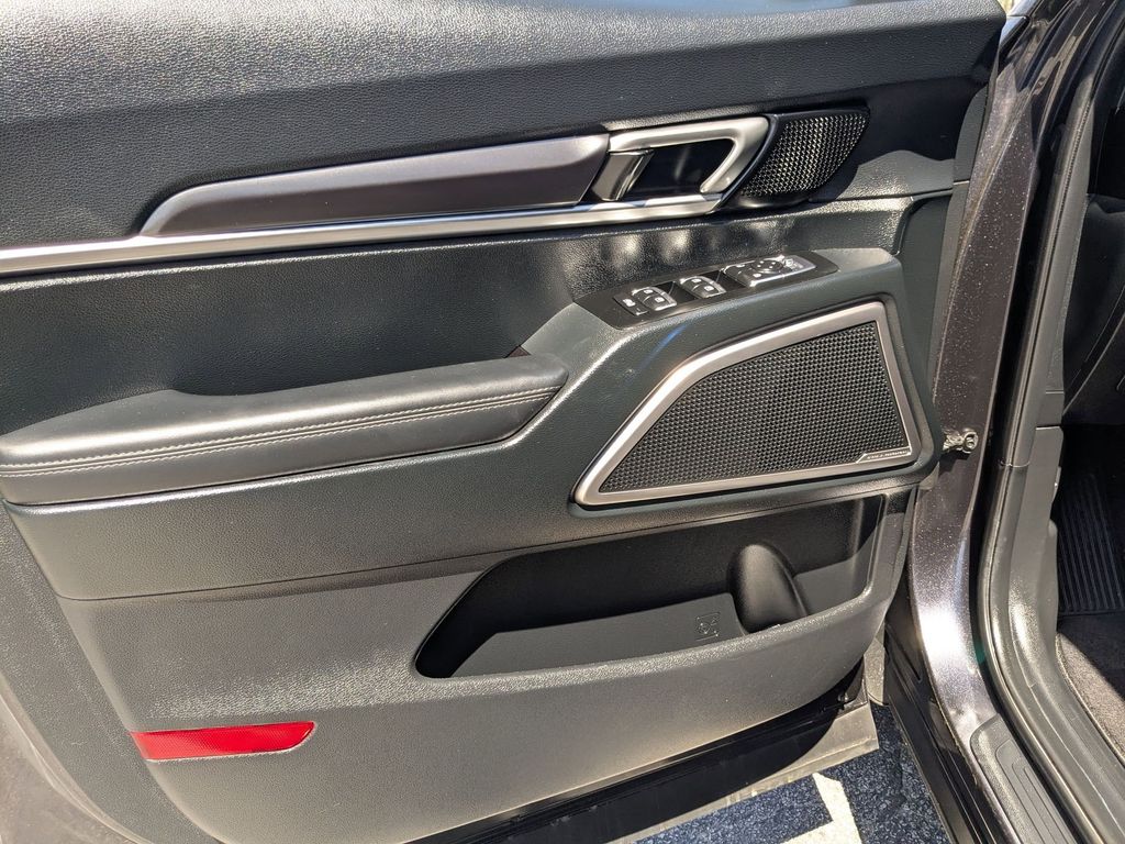 Thumbnail: 2025 Kia Telluride - 14