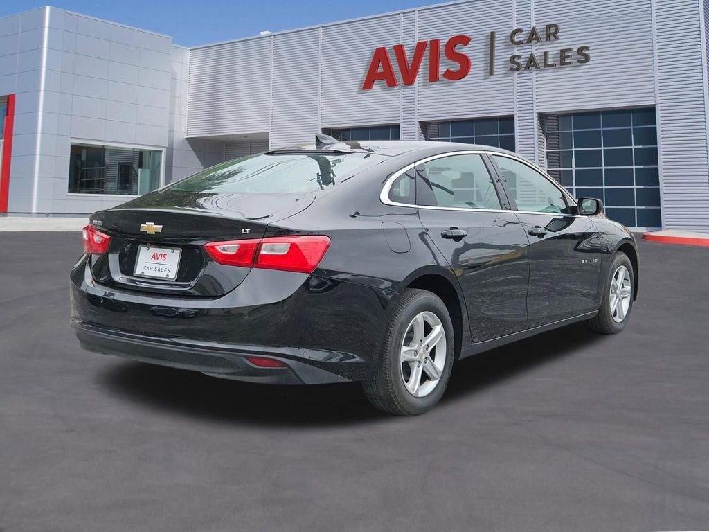 Thumbnail: 2024 Chevrolet Malibu - 6