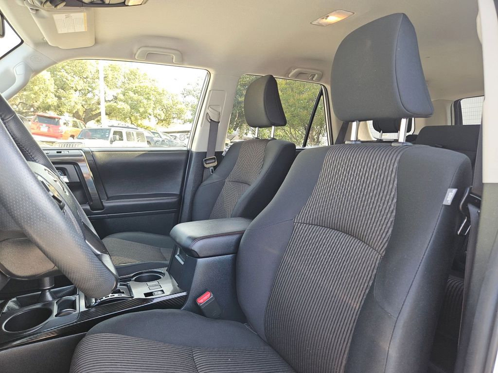 Thumbnail: 2024 Toyota 4Runner - 16