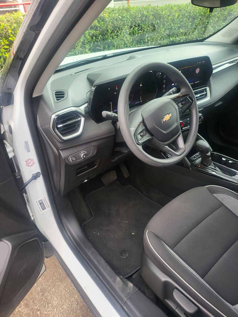 Thumbnail: 2025 Chevrolet TrailBlazer - 3