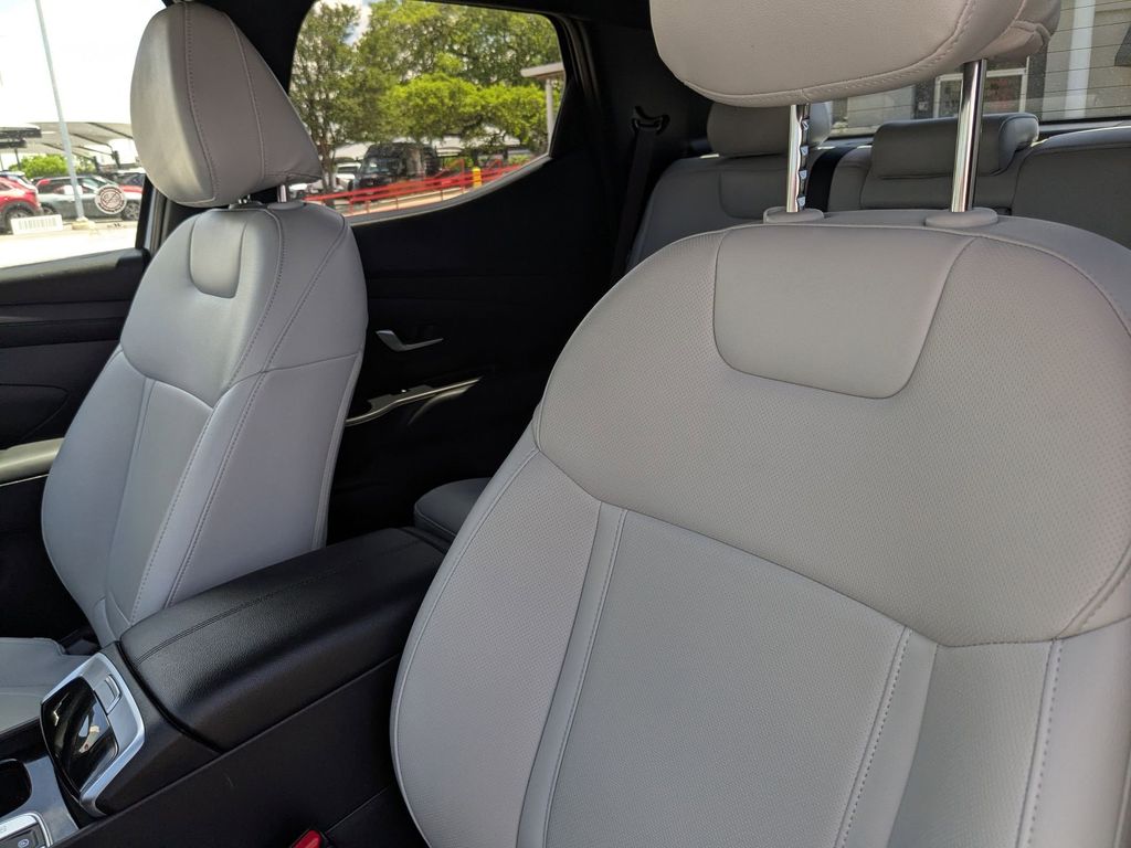 Thumbnail: 2025 Hyundai Santa Cruz - 16