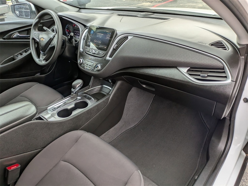 Thumbnail: 2023 Chevrolet Malibu - 33