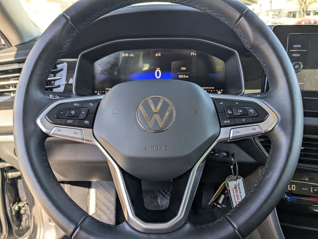 Thumbnail: 2025 Volkswagen Jetta - 17