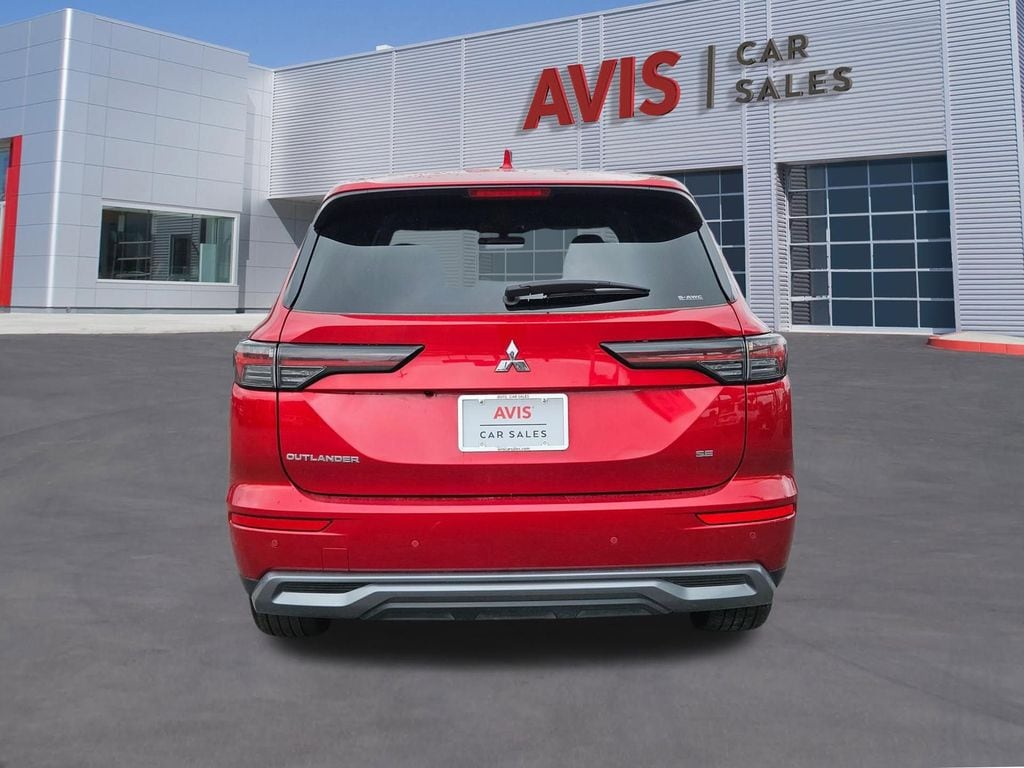 Thumbnail: 2025 Mitsubishi Outlander - 5